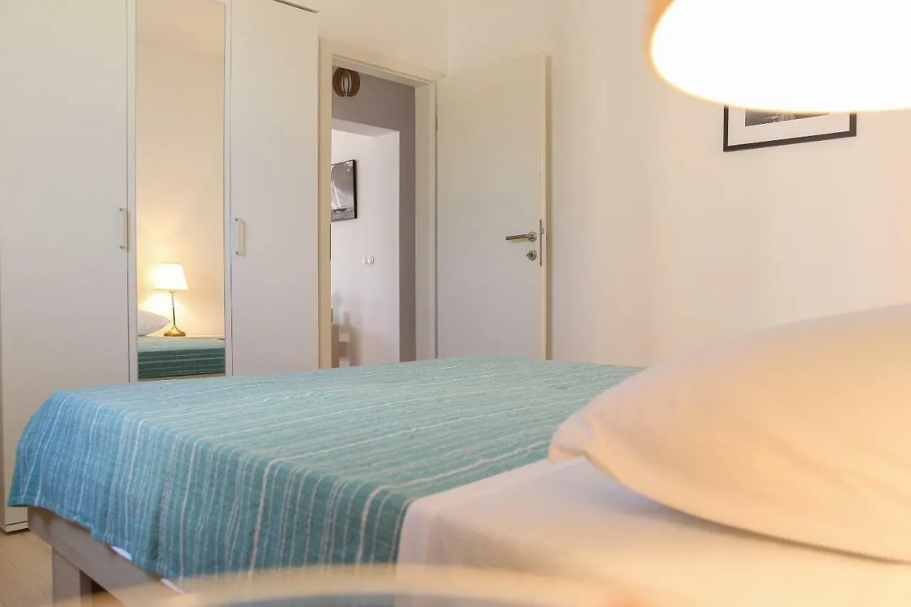 Apartments Insula Dobropoljana 0*,  Croatia